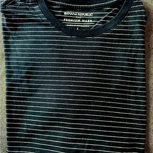 Banana Republic premium wash tee